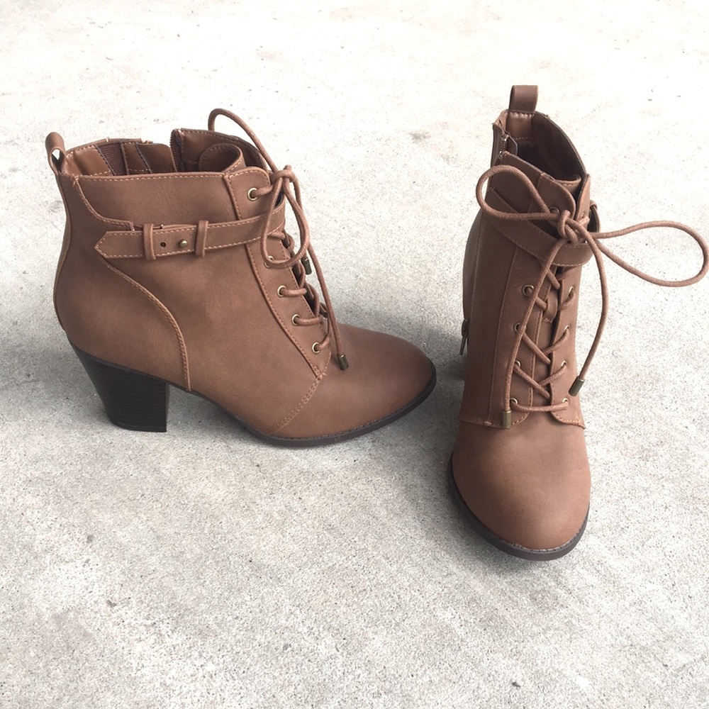 🤎ShoeDazzle Heeled booties🤎